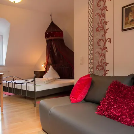 住宿加早餐酒店 Weingut Weinstube Weinhotel Wolf