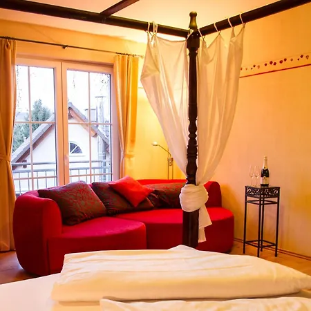 住宿加早餐酒店 Weingut Weinstube Weinhotel Wolf