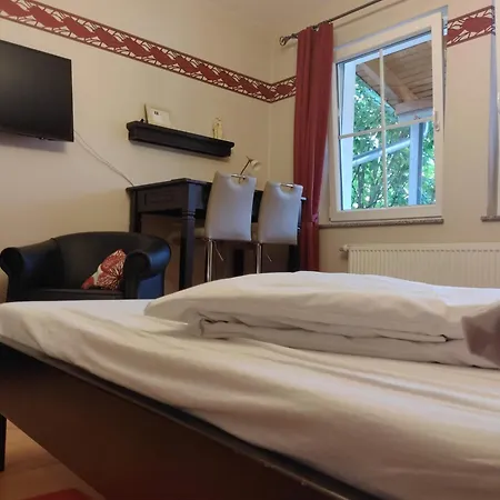 住宿加早餐酒店 Weingut Weinstube Weinhotel Wolf 3*