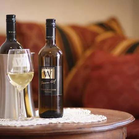 Weingut Weinstube Weinhotel Wolf