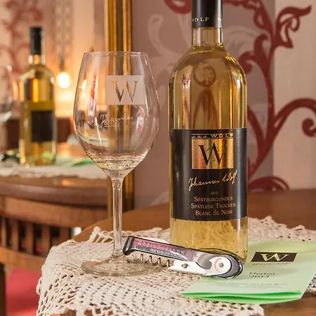 Weingut Weinstube Weinhotel Wolf Harxheim