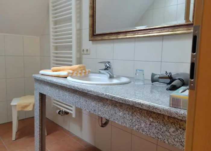 Weingut Weinstube Weinhotel Wolf 3* Harxheim