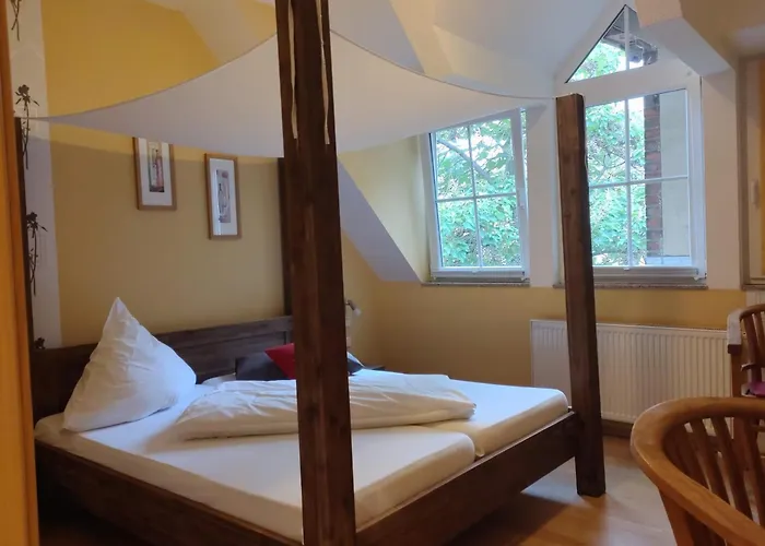 Weingut Weinstube Weinhotel Wolf Alojamento de Acomodação e Pequeno-almoço Harxheim