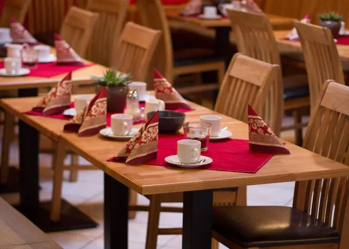 Weingut Weinstube Weinhotel Wolf 3*