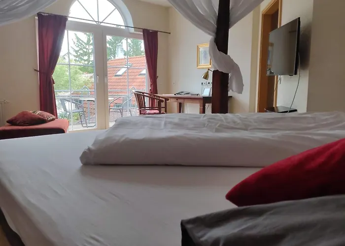 Weingut Weinstube Weinhotel Wolf Alojamento de Acomodação e Pequeno-almoço 3*