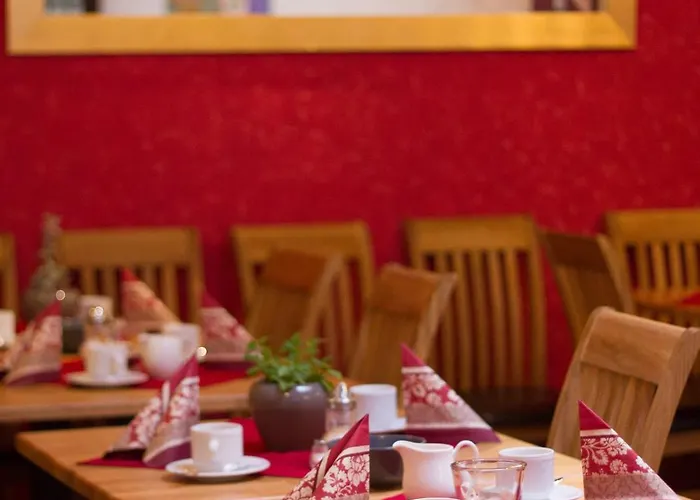 Weingut Weinstube Weinhotel Wolf Alojamento de Acomodação e Pequeno-almoço Harxheim