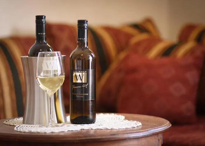 Weingut Weinstube Weinhotel Wolf