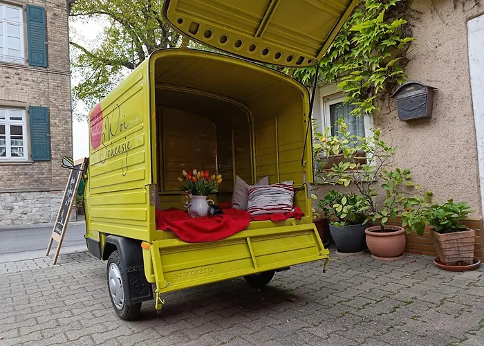 Weingut Weinstube Weinhotel Wolf Alojamento de Acomodação e Pequeno-almoço Harxheim